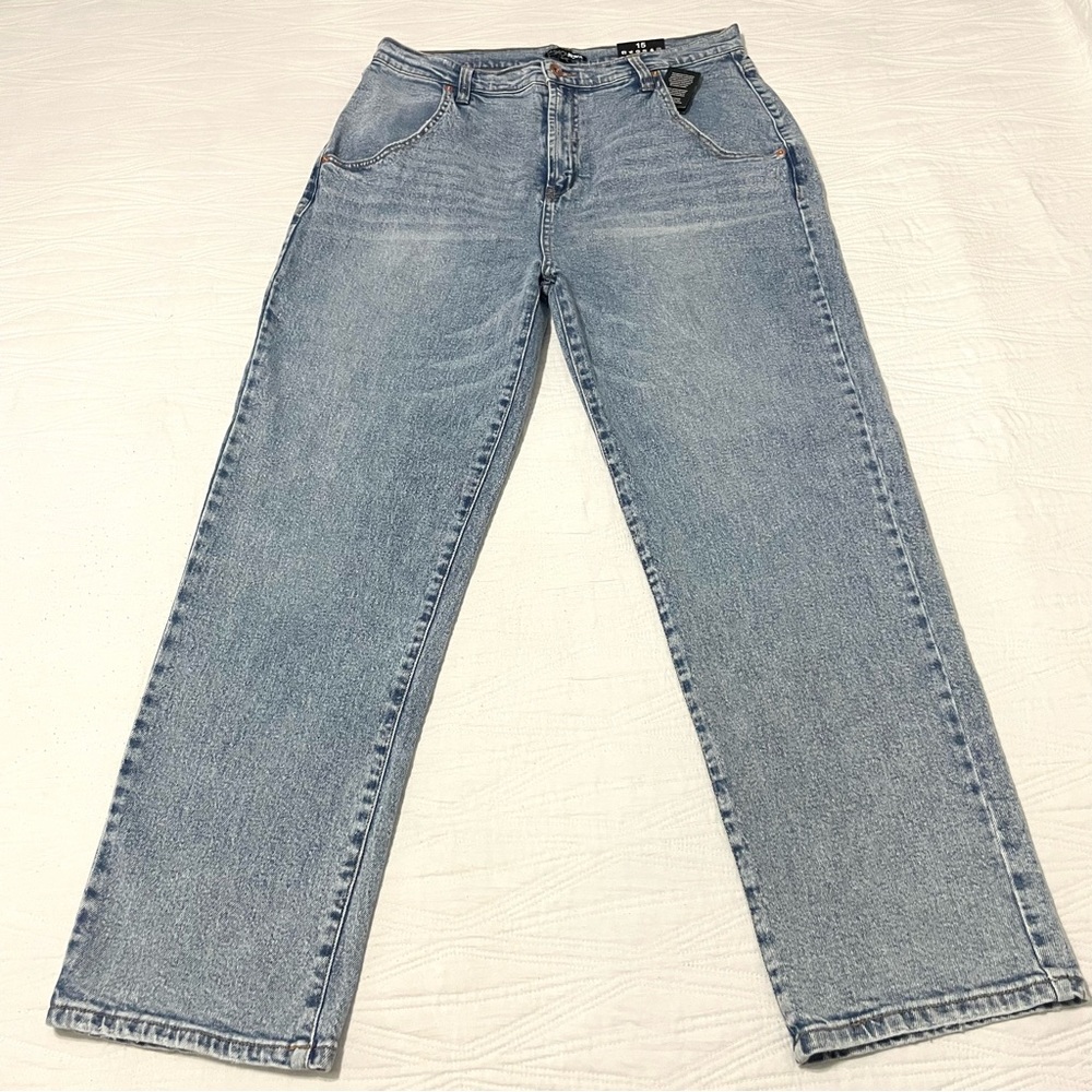 Fashion Nova Women’s Classic Blue Denim Jeans